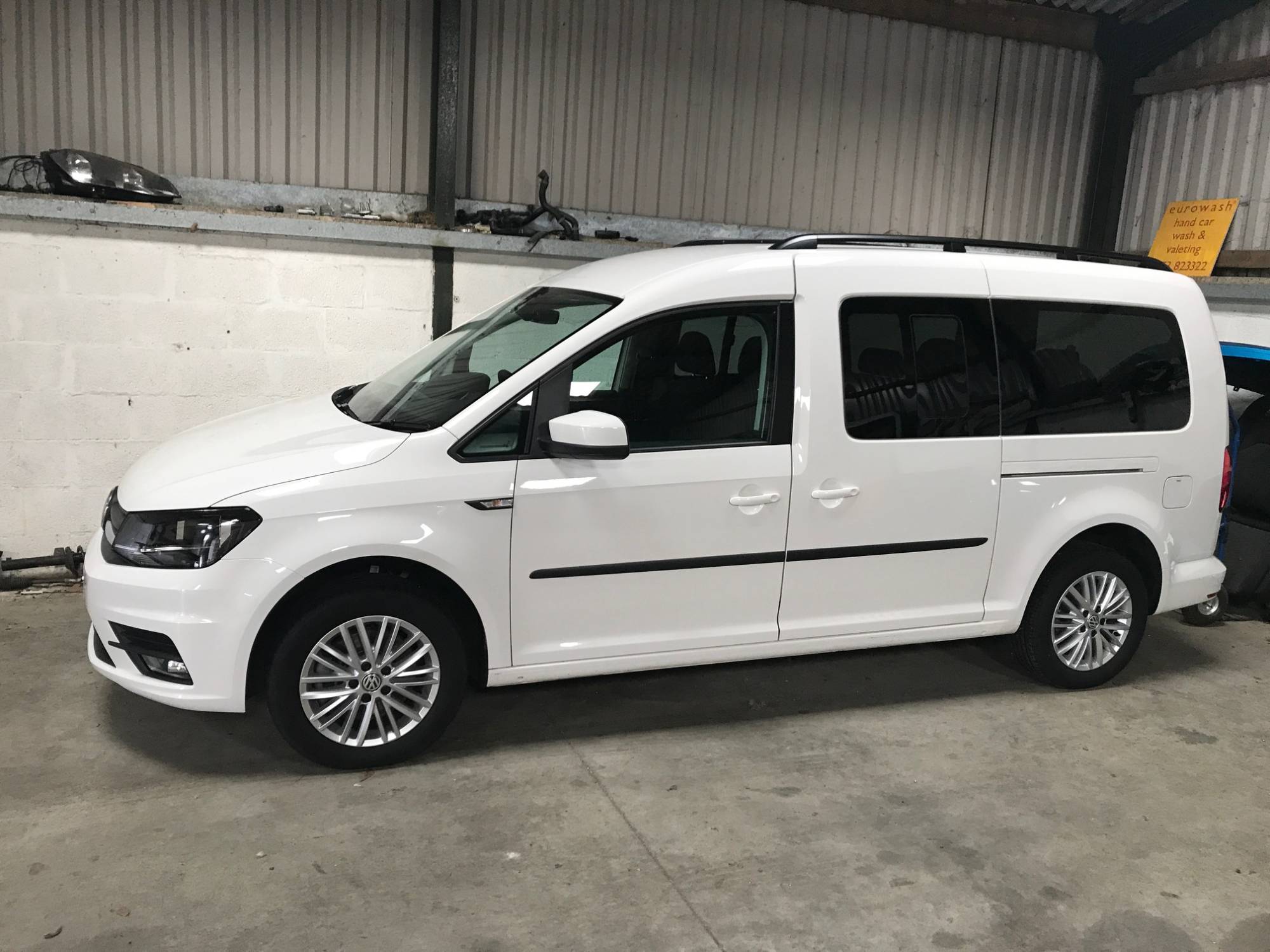 VOLKSWAGEN CADDY MAXI C20 LIFE TDI AUTO For Hire Bucks Car Hire
